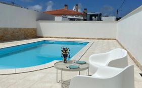 Charming Villa With Private Poll